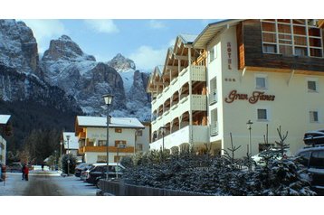 Hotell Corvara in Badia 2